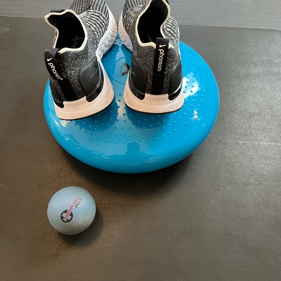 Nike no laces sneakers 🥰 - Picture 4 of 5